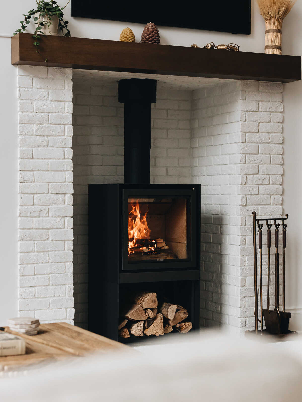 Fireplaces - Modern and traditional fireplaces for every home